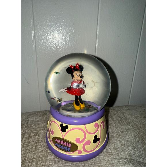 Disney Parks Minnie Mouse Snowglobe- Retired and Rare - Picture 3 of 6